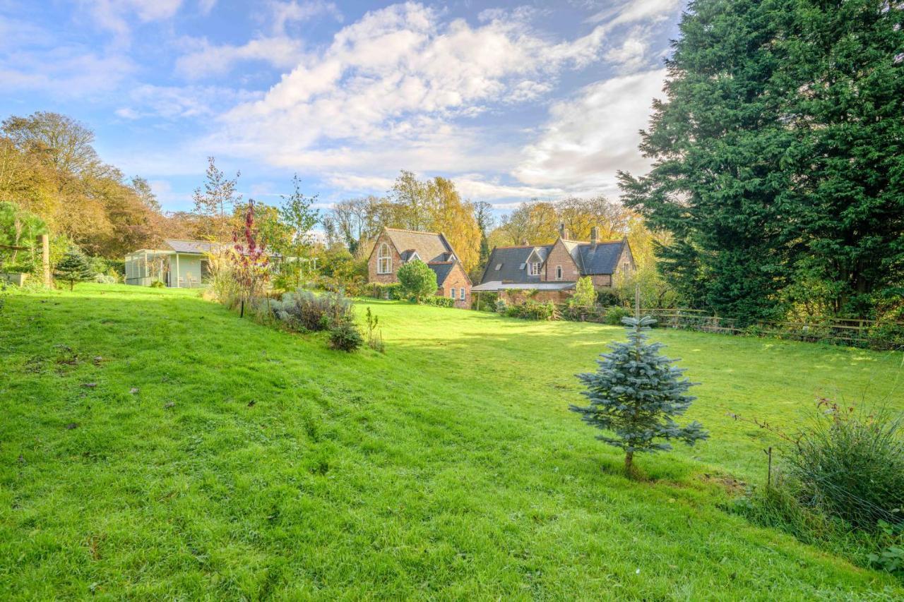 Country House With 7 Bedrooms And 3 Buildings Market Rasen Exteriér fotografie