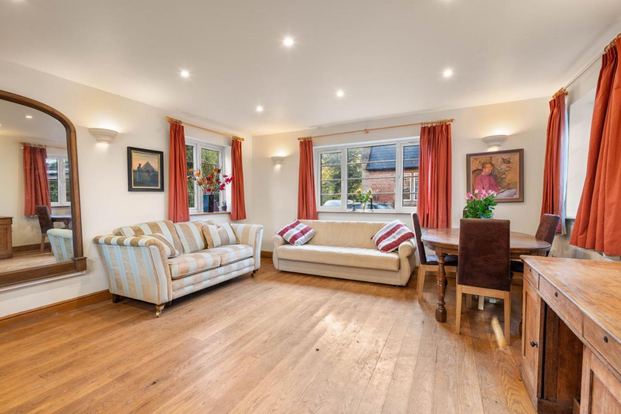 Country House With 7 Bedrooms And 3 Buildings Market Rasen Exteriér fotografie