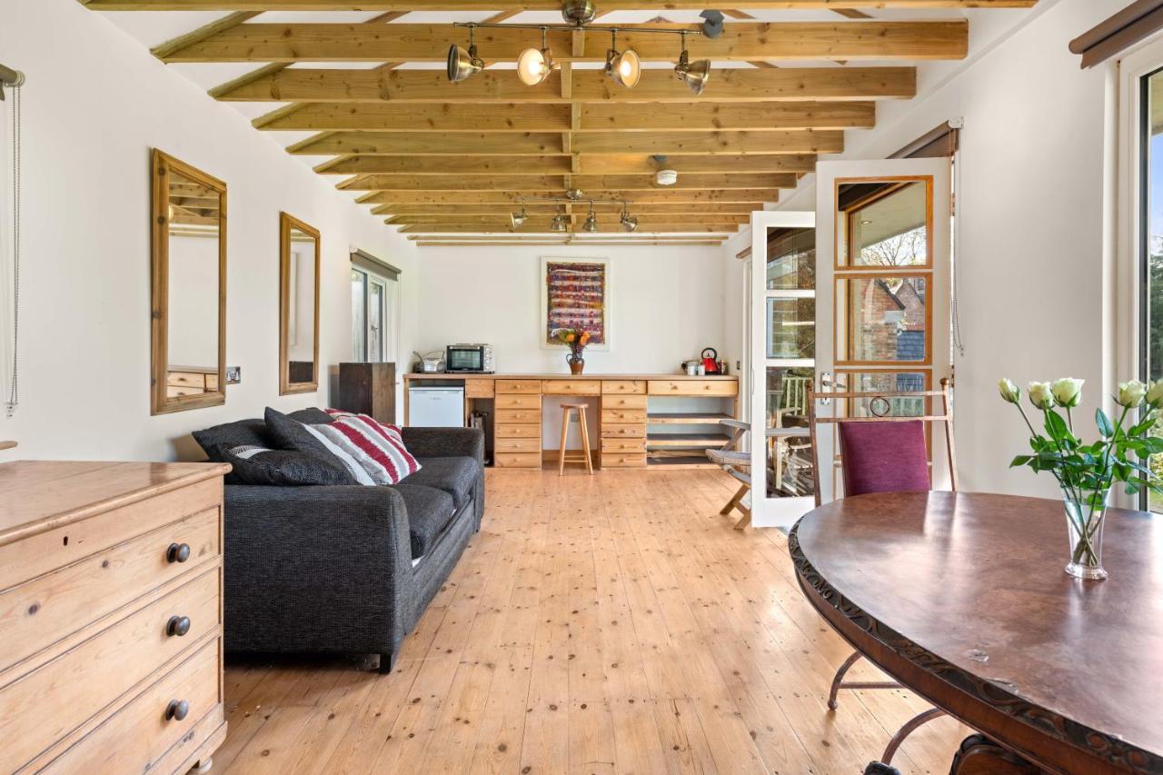 Country House With 7 Bedrooms And 3 Buildings Market Rasen Exteriér fotografie