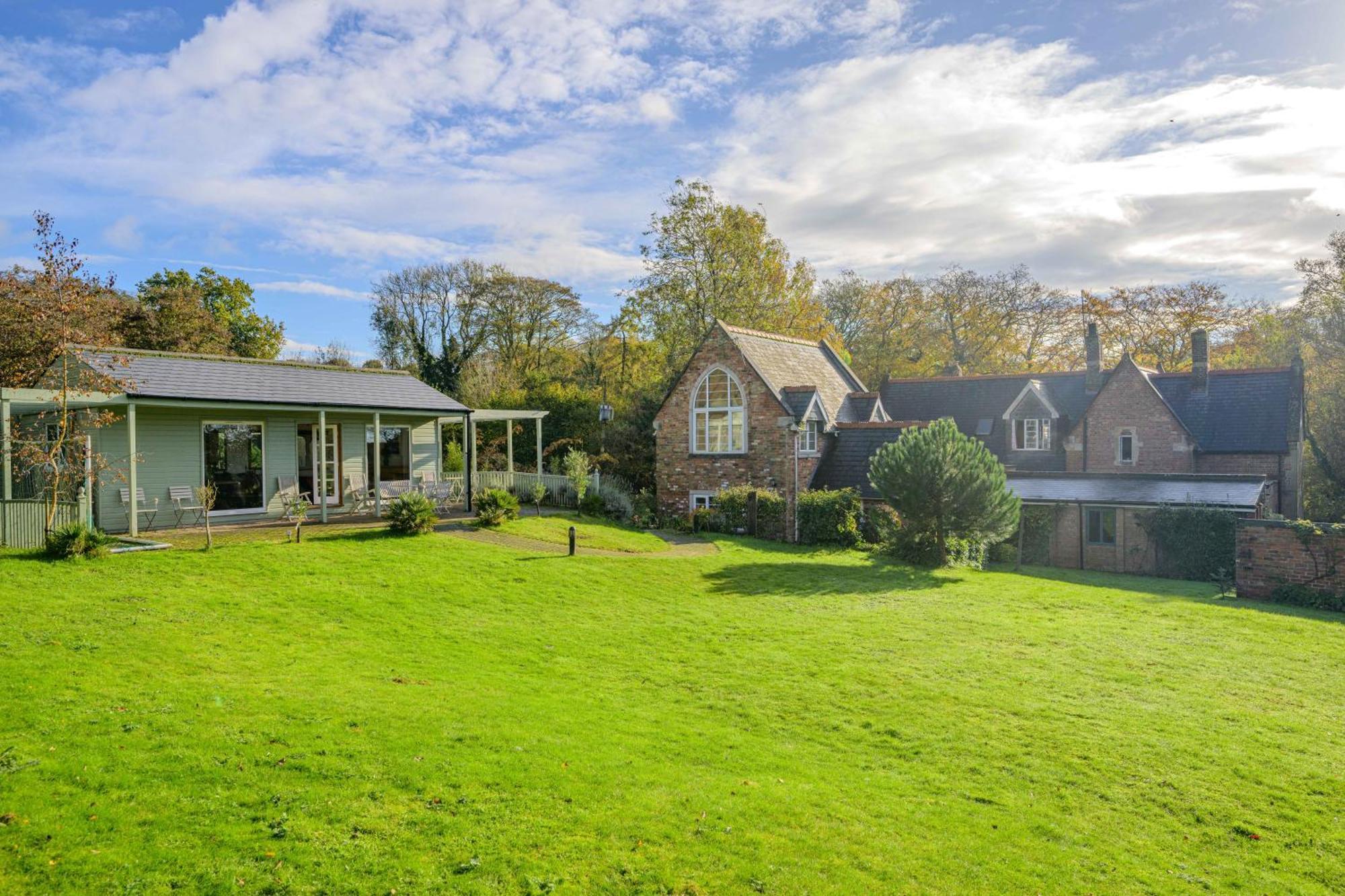 Country House With 7 Bedrooms And 3 Buildings Market Rasen Exteriér fotografie